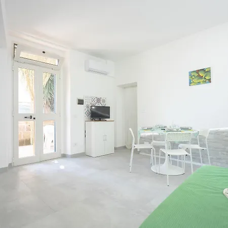 Aurora Del Mare Apartment *